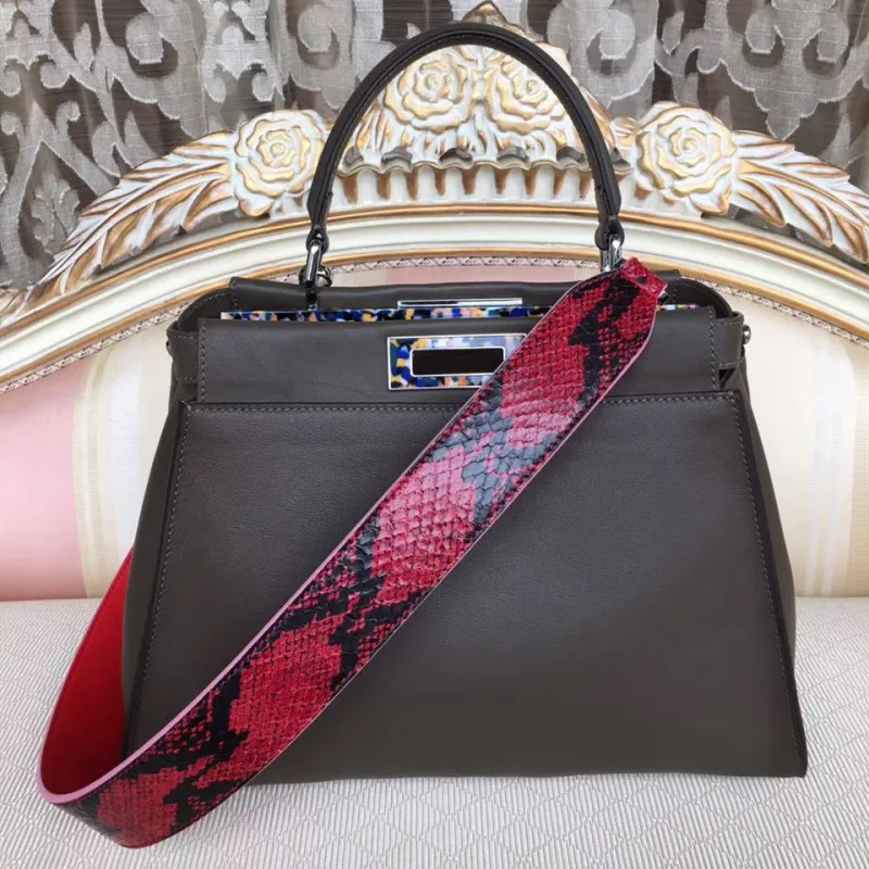 20190504003 2019 genuine leather luxury handbags women bag runway desigin female Europe brand top quality free shipping of dhl
20190504003 2019 genuine leather luxury handbags women bag runway desigin female Europe brand top quality free shipping of dhl