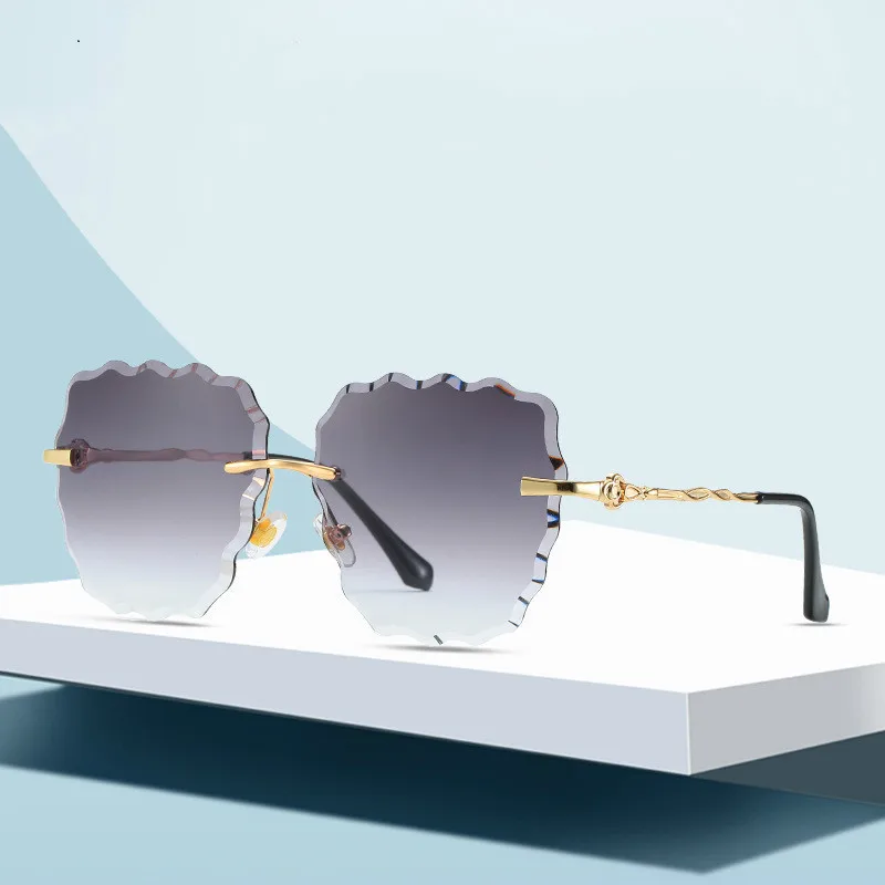 Tvvovvin Fashion Wome Men UV400 Alloy Frame Sunglasses Unisex Strong Strength Wavy Frameless Gradient Sunglasses SG002
Tvvovvin Fashion Wome Men UV400 Alloy Frame Sunglasses Unisex Strong Strength Wavy Frameless Gradient Sunglasses SG002