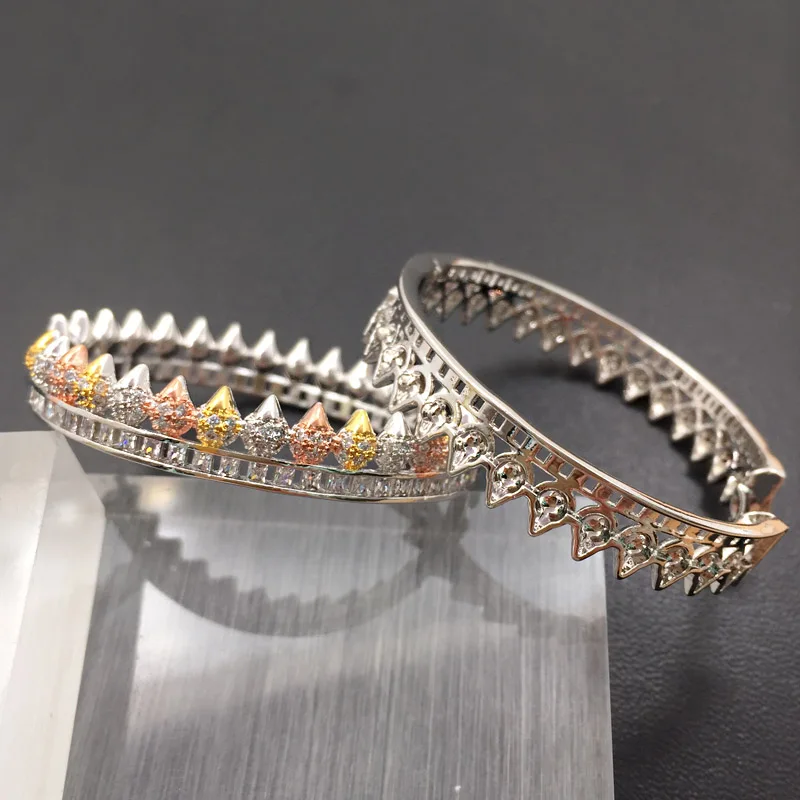 Lanyika Fashion Jewelry Luxury Geometry crown Big Ear Loops Micro Plated Zircon Wedding Banquet Earrings Bridal Daily Best Gift
Lanyika Fashion Jewelry Luxury Geometry crown Big Ear Loops Micro Plated Zircon Wedding Banquet Earrings Bridal Daily Best Gift