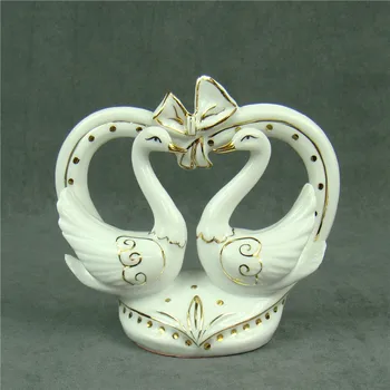 Porcelain Swan Consort Statue Gilt Ceramics Cygnet Figurine Love Token Decor Handicraft Ornament Present for Wife and Husband
Porcelain Swan Consort Statue Gilt Ceramics Cygnet Figurine Love Token Decor Handicraft Ornament Present for Wife and Husband