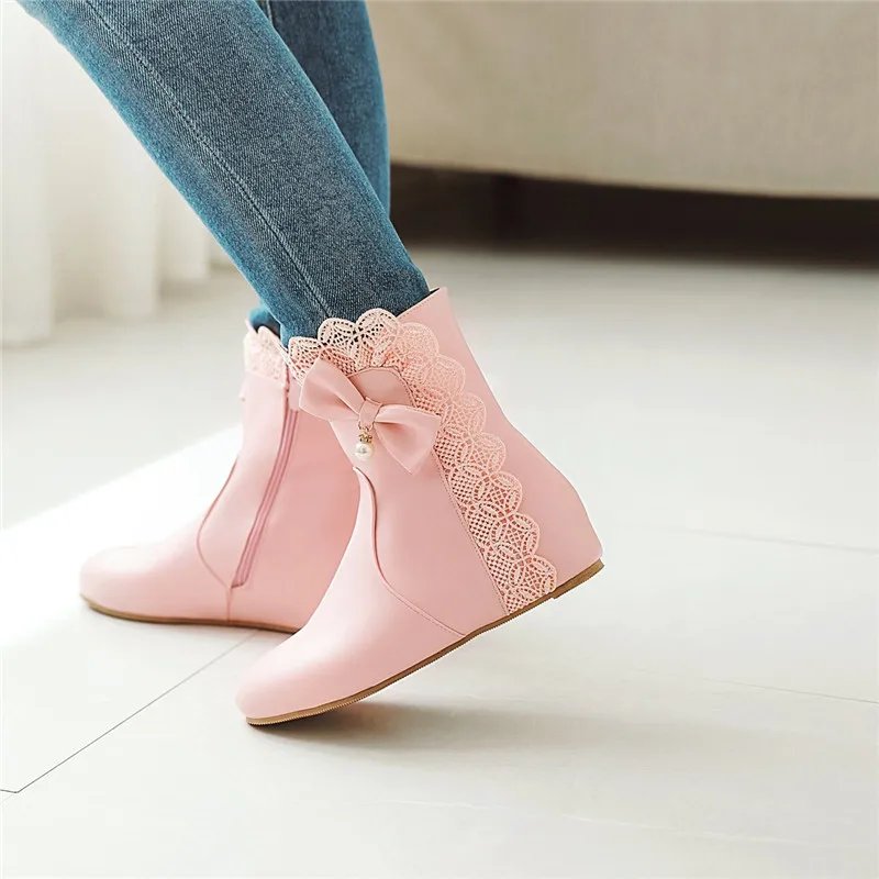 YMECHIC Sweet Lovely Pink White Black Princess Lolita Shoes Plus Size Butterfly-knot Lace Ruffles Flat Heel Ankle Boots Winter
YMECHIC Sweet Lovely Pink White Black Princess Lolita Shoes Plus Size Butterfly-knot Lace Ruffles Flat Heel Ankle Boots Winter