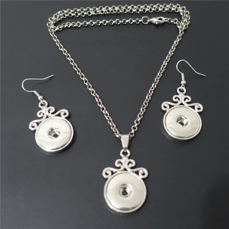 Fashion Interchangeable Metal 18mm Snap Buttons Necklace Earrings Jewelry Set For Women
Fashion Interchangeable Metal 18mm Snap Buttons Necklace Earrings Jewelry Set For Women