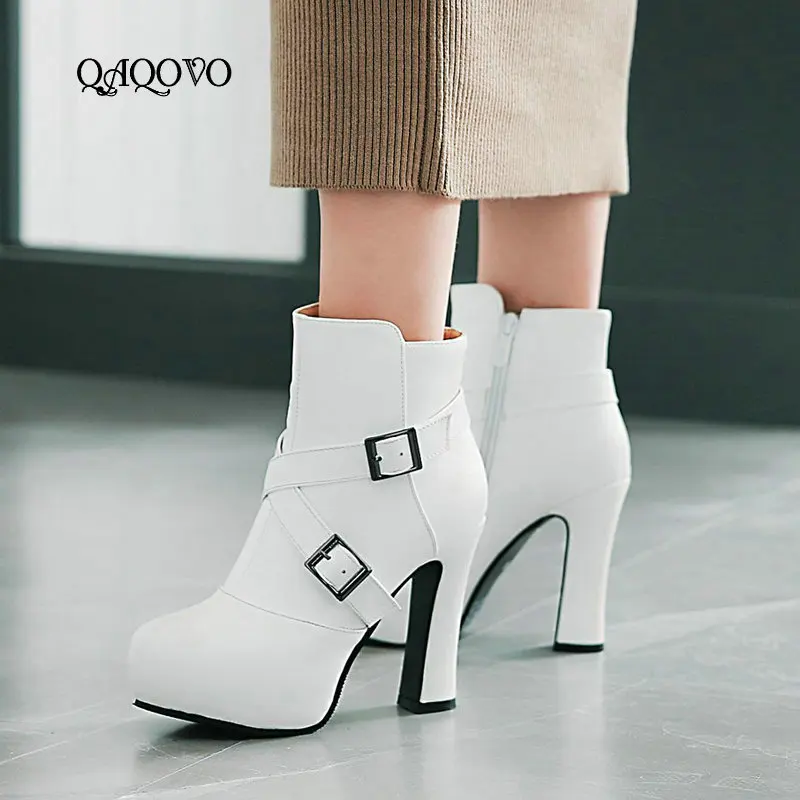 Women Square High Heels Ankle Boots Fashion Buckle Platfirm Zipper Boots Autumn Winter Shoes Women 2018 Black White Beige
Women Square High Heels Ankle Boots Fashion Buckle Platfirm Zipper Boots Autumn Winter Shoes Women 2018 Black White Beige