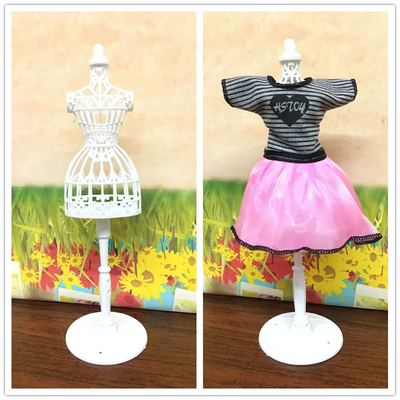1 Pcs Doll Clothes Display Holder for Dress Gown Model Hanger Stand For Doll Baby Girls Pretend Play DIY Decoration
1 Pcs Doll Clothes Display Holder for Dress Gown Model Hanger Stand For Doll Baby Girls Pretend Play DIY Decoration