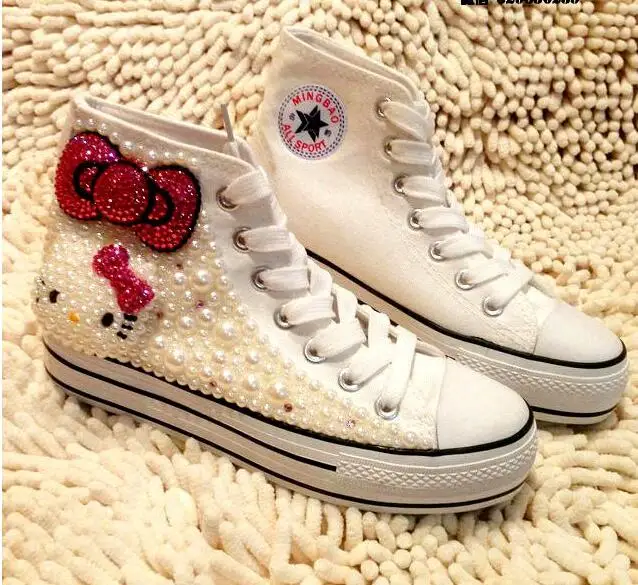 2019 new Japanese new handmade custom pearl hello kitty cute flat shoes rhinestones add canvas shoes.
2019 new Japanese new handmade custom pearl hello kitty cute flat shoes rhinestones add canvas shoes.