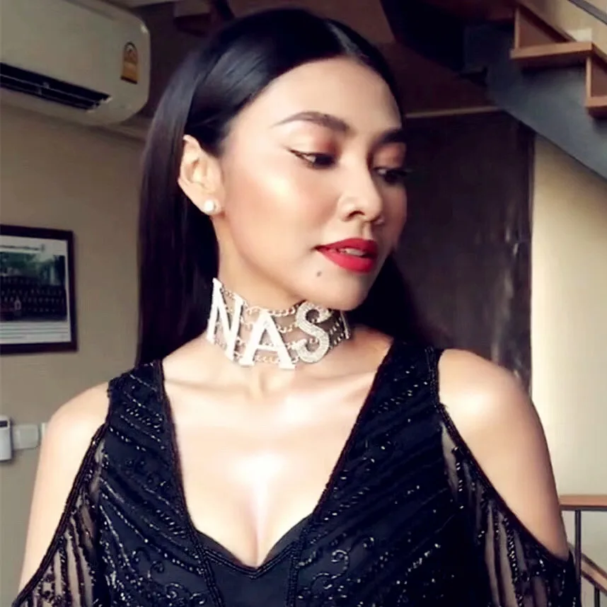 Luxury Shiny Rhinestone Nasty Letters Sexy Choker Necklace Jewelry For Women Maxi Statement Necklace Accessories Hot Sale
Luxury Shiny Rhinestone Nasty Letters Sexy Choker Necklace Jewelry For Women Maxi Statement Necklace Accessories Hot Sale