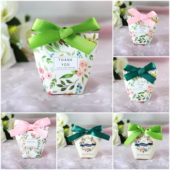 50 X European Floral Gift Bags Wedding Favors Candy Boxes Bomboniera Sachet Party Gift Box Souvenirs Candy Bags Giveaways Box
50 X European Floral Gift Bags Wedding Favors Candy Boxes Bomboniera Sachet Party Gift Box Souvenirs Candy Bags Giveaways Box
