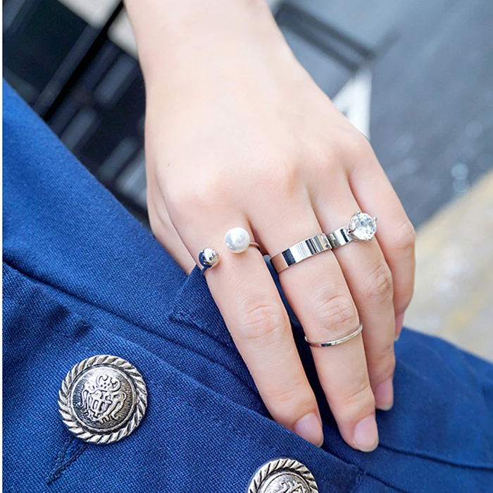 New Arrival High Quality Zirconia Punk Rings Street Personality Midi Finger Set Ring For Women Girl Gift 1 Set=4 pieces
New Arrival High Quality Zirconia Punk Rings Street Personality Midi Finger Set Ring For Women Girl Gift 1 Set=4 pieces