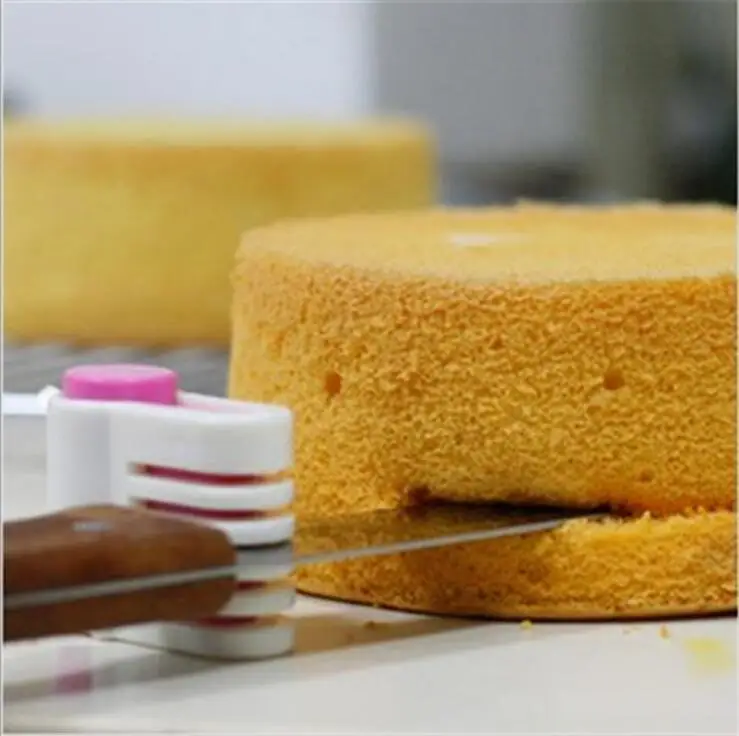 2pcs DIY Cake Slicers 5 Layers Cake Pie Slicer Sheet Guide Cutter Server Bread Cutting Fixator Tools Kitchen Bakeware Tool
2pcs DIY Cake Slicers 5 Layers Cake Pie Slicer Sheet Guide Cutter Server Bread Cutting Fixator Tools Kitchen Bakeware Tool