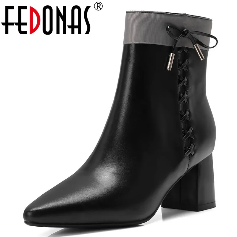FEDONAS Fashion New Women Ankle Boots Genuine Leather Bowtie Wedding Party Shoes Woman High Heels Short Martin Boots Office Pump
FEDONAS Fashion New Women Ankle Boots Genuine Leather Bowtie Wedding Party Shoes Woman High Heels Short Martin Boots Office Pump