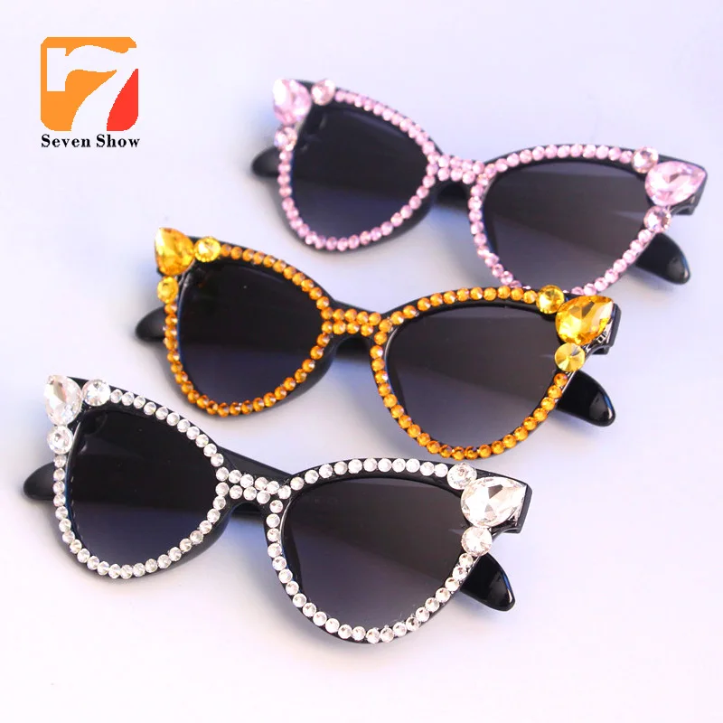 high quality 2018 New Sunglasses Women Luxury Designer Crystal Cat Eye Sunglasses Retro Rhinestone Summer Beach Party Glasses
high quality 2018 New Sunglasses Women Luxury Designer Crystal Cat Eye Sunglasses Retro Rhinestone Summer Beach Party Glasses