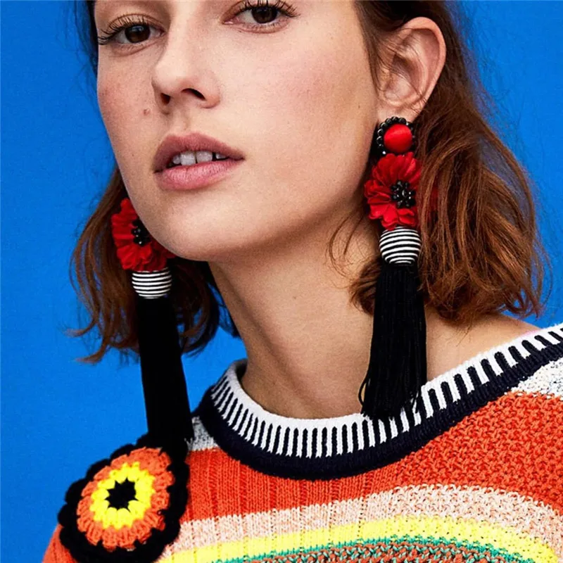 Hyperbole Bohemian Flower Fringed Statement Earrings Fashion Black Tassel Drop Dangle Earrings Wedding Women Jewelry ET148
Hyperbole Bohemian Flower Fringed Statement Earrings Fashion Black Tassel Drop Dangle Earrings Wedding Women Jewelry ET148