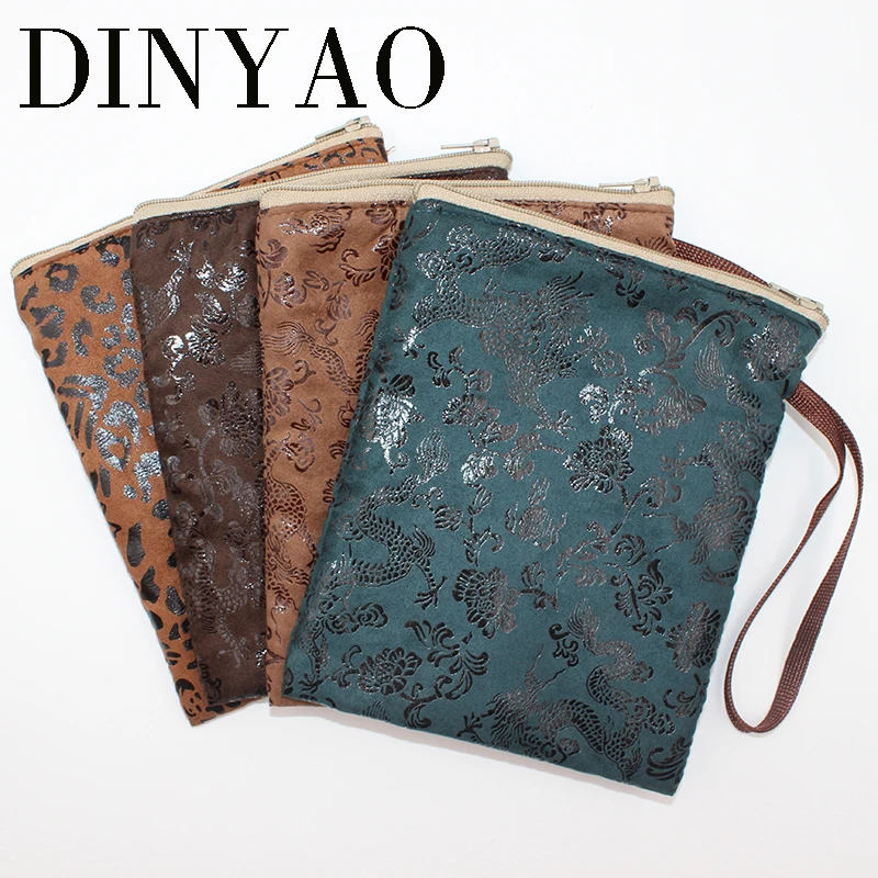 1pcs 13*17cm High Class Wholesale Suede Pouch Packaging Gift Bag Bronzing Zipper Gemstone Bracelet Towel inside Jewellery Pouch
1pcs 13*17cm High Class Wholesale Suede Pouch Packaging Gift Bag Bronzing Zipper Gemstone Bracelet Towel inside Jewellery Pouch