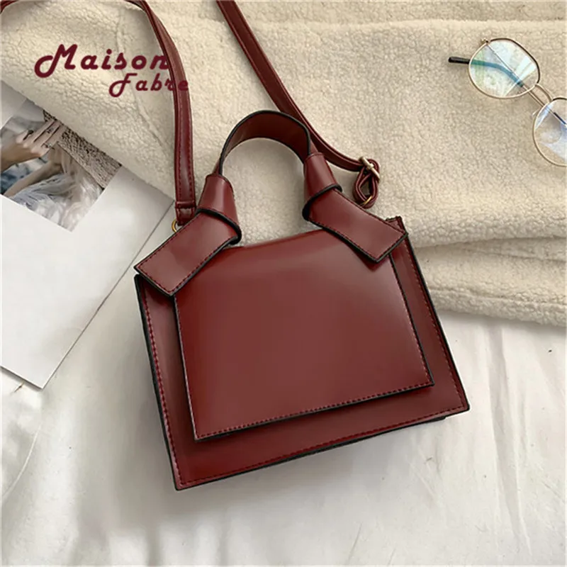 Women Bow-knot Messenger Bag Simple Bolsa Fashion Leather Handbags Square Luxury Handbags Lady Designer Torebka damska
Women Bow-knot Messenger Bag Simple Bolsa Fashion Leather Handbags Square Luxury Handbags Lady Designer Torebka damska