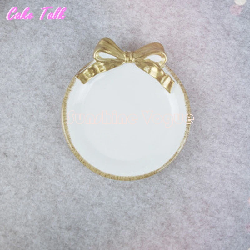 Dessert plate 11cm resin tray for afternoon tea bowknot decoration plate for cupcake decorator tools
Dessert plate 11cm resin tray for afternoon tea bowknot decoration plate for cupcake decorator tools