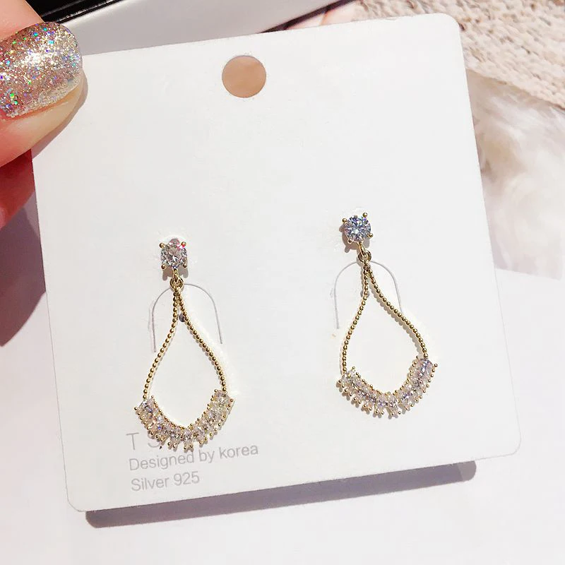 High-end Korean Style Water Drop Earrings Gold/Silver Color Cubic Zirconia Earrings Fashion Women Jewelry
High-end Korean Style Water Drop Earrings Gold/Silver Color Cubic Zirconia Earrings Fashion Women Jewelry