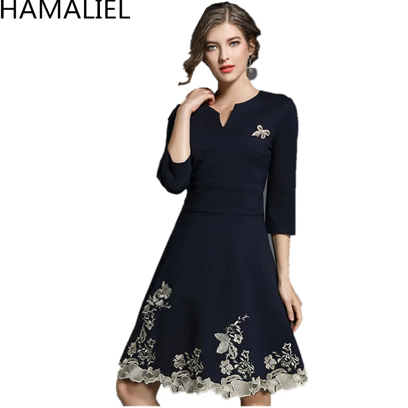 HAMALIEL Elegant Vestidos Women Dress 2018 Spring Vintage Embroidery Floral Three Quarter Sleeve Female Casual Slim Party Dress
HAMALIEL Elegant Vestidos Women Dress 2018 Spring Vintage Embroidery Floral Three Quarter Sleeve Female Casual Slim Party Dress