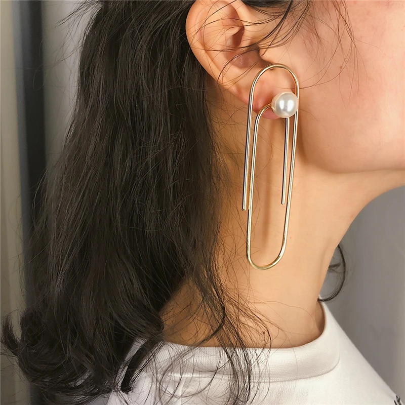 Geometric Paper Clip Style Charms Stud Earrings New Arrival Hyperbole Big Metal Punk Pearl Earring Boutique Collection Novelty
Geometric Paper Clip Style Charms Stud Earrings New Arrival Hyperbole Big Metal Punk Pearl Earring Boutique Collection Novelty