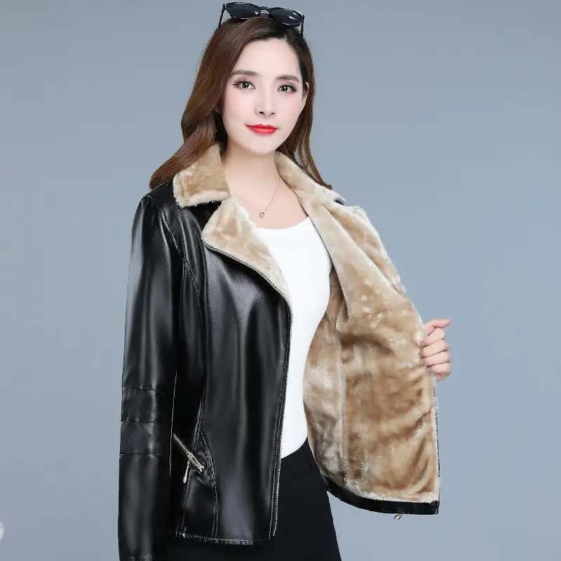 Short plus velvet leather jacket female 2019 winter Slim artificial leather jacket autumn warm doudoune femme hiver Plus size
Short plus velvet leather jacket female 2019 winter Slim artificial leather jacket autumn warm doudoune femme hiver Plus size