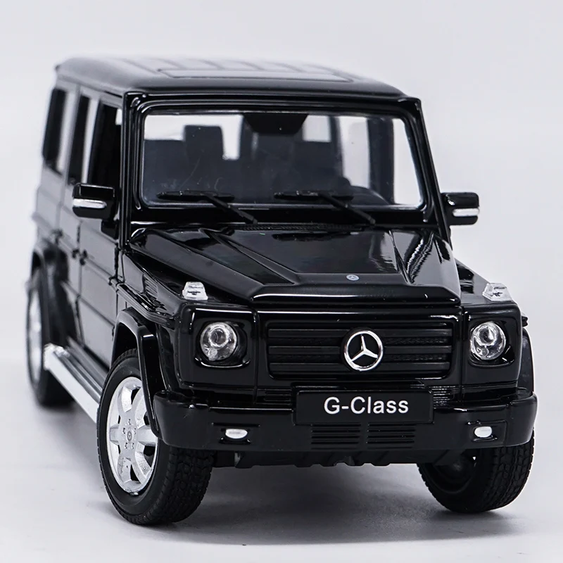 

Die-cast Metal Vehicles 1:24 Car Models Coche mkd3 Scale Simulation Auto Toys for Children Sports Car Benz G-Class G500 SUV