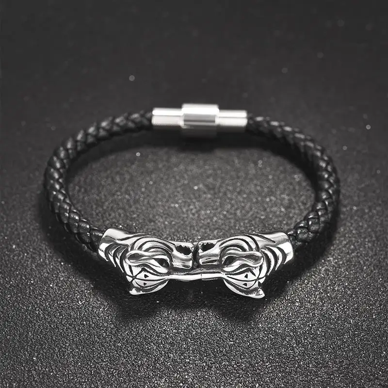 OBSEDE Retro Black Braided Leather Bracelet New Style Double Tigers Stainless Steel Accessory Bangle Cool Men Punk Jewelry Gifts
OBSEDE Retro Black Braided Leather Bracelet New Style Double Tigers Stainless Steel Accessory Bangle Cool Men Punk Jewelry Gifts