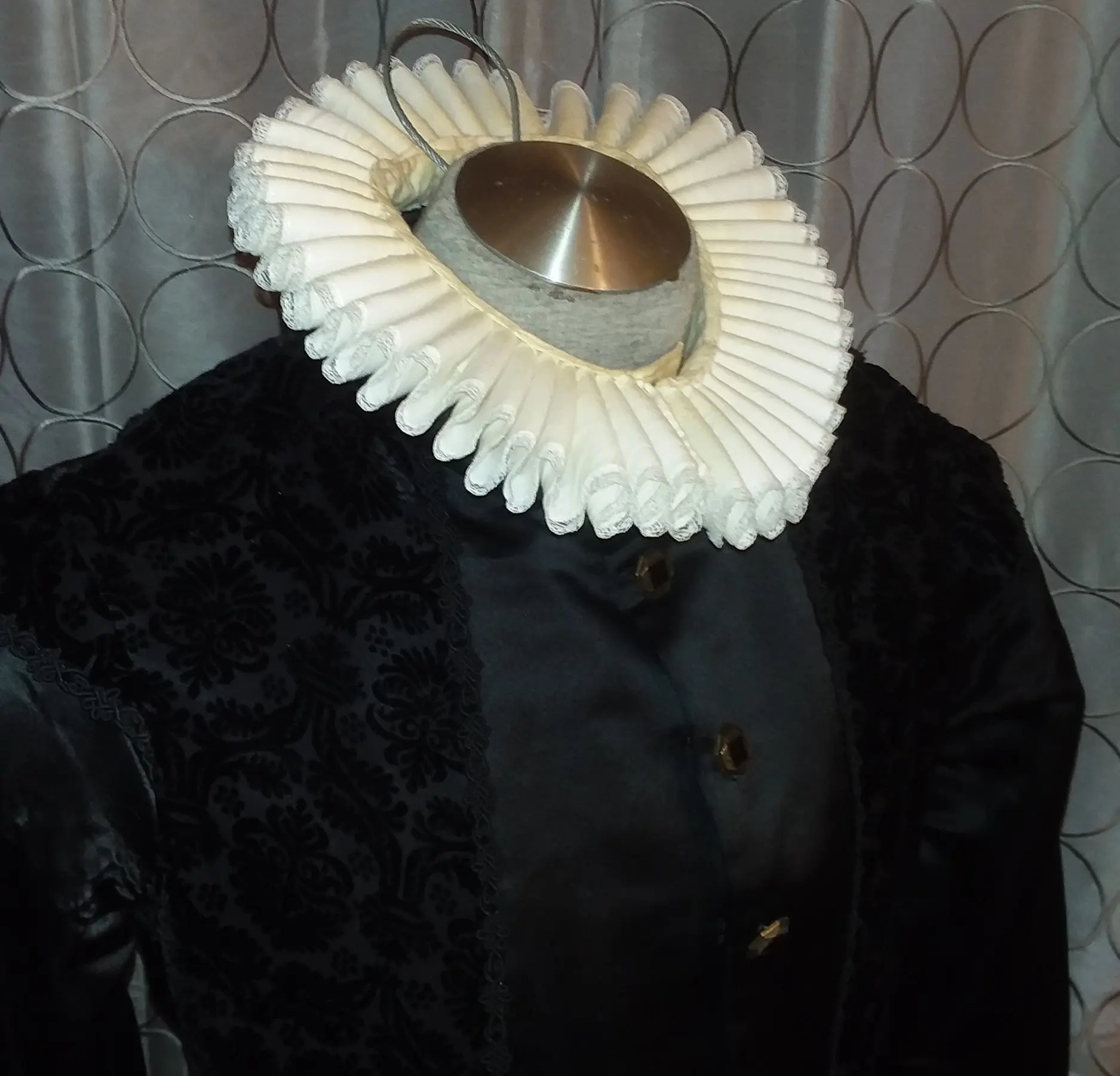 Cosplaydiy Mens Renaissance White Cotton Lace Jabot Collar Wrist Cuff Cosplay Accessories Tudor Elizabethan Collar Cuffs l320
Cosplaydiy Mens Renaissance White Cotton Lace Jabot Collar Wrist Cuff Cosplay Accessories Tudor Elizabethan Collar Cuffs l320