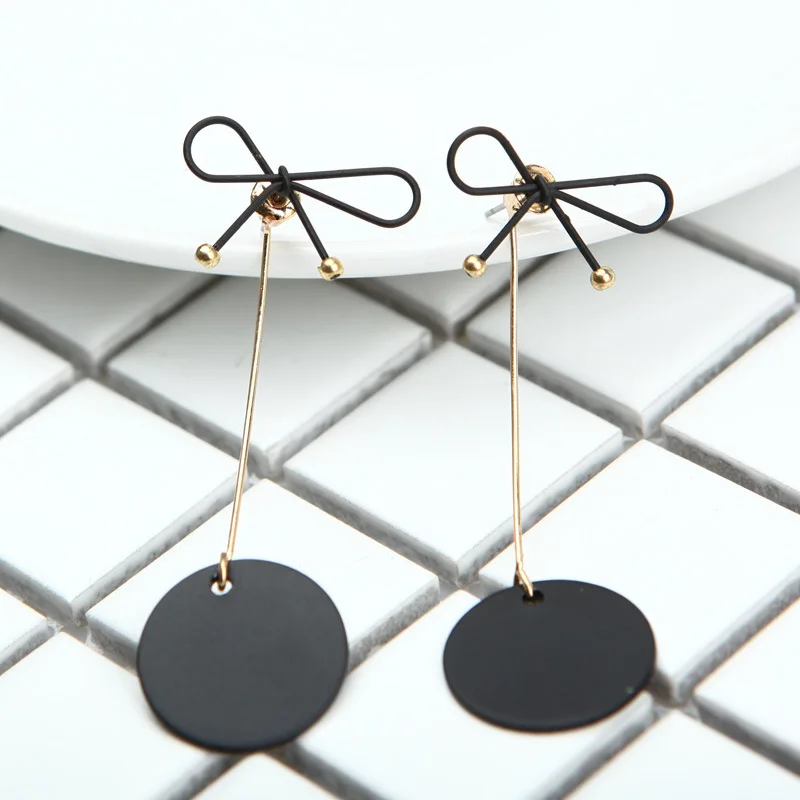 Fashion 2019 Chic Bow Earrings Simple Personality Frosted Wafer Bowknot Earrings For Women Jewelry pendientes brincos Cute Gifts
Fashion 2019 Chic Bow Earrings Simple Personality Frosted Wafer Bowknot Earrings For Women Jewelry pendientes brincos Cute Gifts