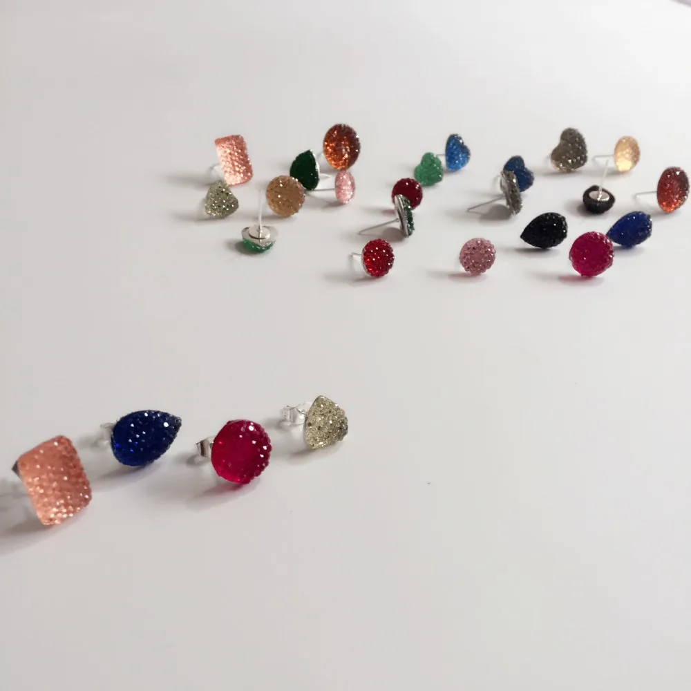 20Pairs/lot Mix Colors 10-14MM Resin Stud Earring Original Handmade Jewelry Earrings
20Pairs/lot Mix Colors 10-14MM Resin Stud Earring Original Handmade Jewelry Earrings