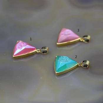 5Pcs/lot,Raw Druzy Faceted Triangle Slab Charms,Titanium Agates Geode Drusy Nugget Gold Edges Pendants,Jewelry Making
5Pcs/lot,Raw Druzy Faceted Triangle Slab Charms,Titanium Agates Geode Drusy Nugget Gold Edges Pendants,Jewelry Making