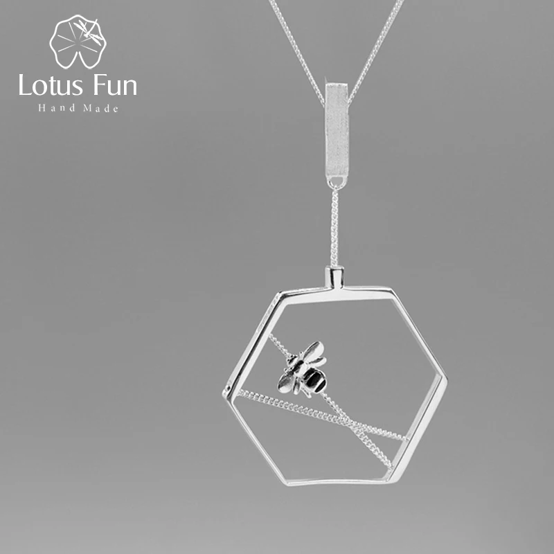 Lotus Fun Real 925 Sterling Silver Fine Jewelry Minimalism Style Geometric Bee Pendant without Chain Acessorios for Women Bijoux
Lotus Fun Real 925 Sterling Silver Fine Jewelry Minimalism Style Geometric Bee Pendant without Chain Acessorios for Women Bijoux