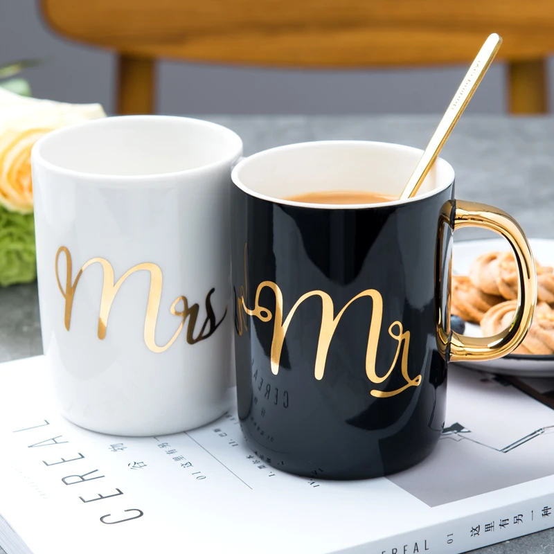 SPSCO 400ml Creative Lover Mug Ceramic Coffee Mug Tea Cup With Gold Handle as Lover Gift with Lid and Spoon
SPSCO 400ml Creative Lover Mug Ceramic Coffee Mug Tea Cup With Gold Handle as Lover Gift with Lid and Spoon