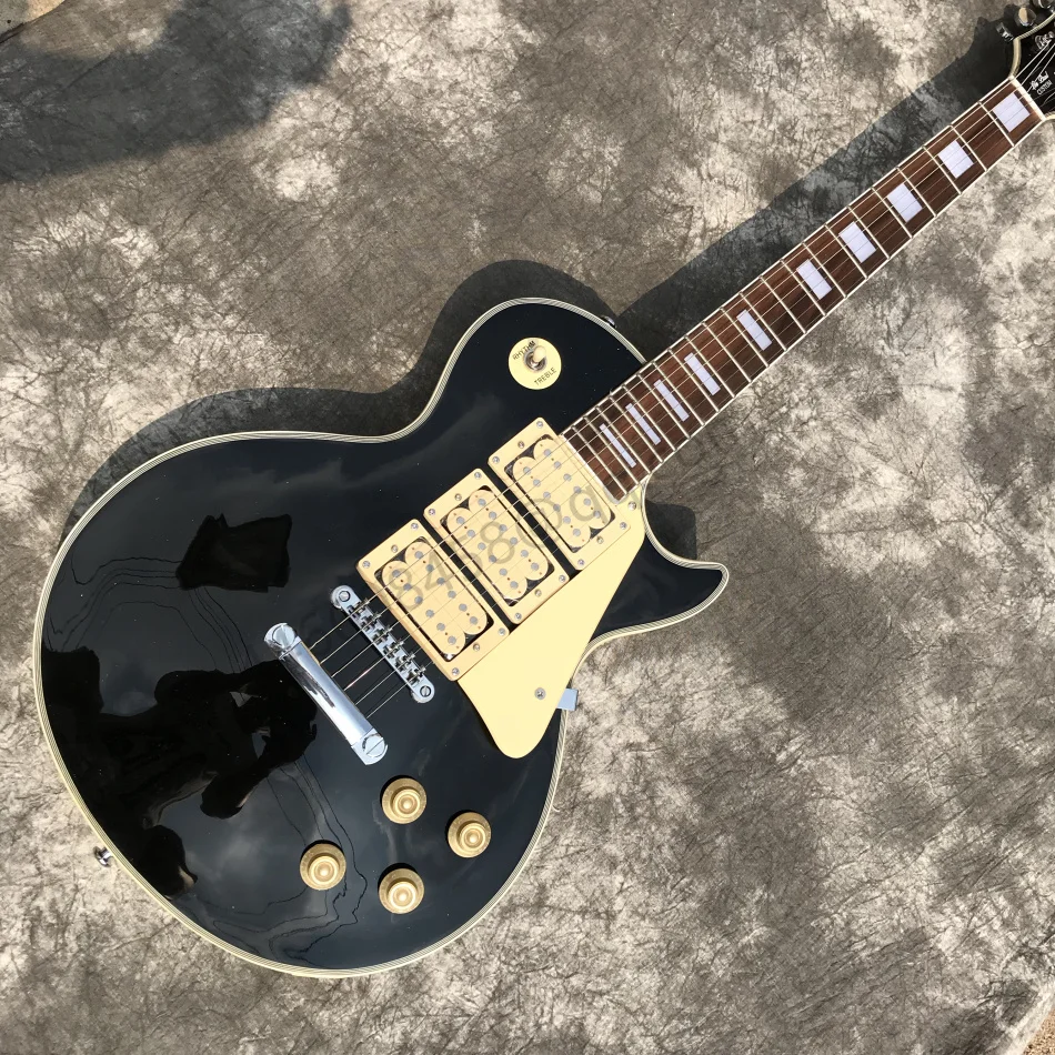 Free shipping Factory custom good Sound Wholesale new electric guitar fingering custom made 6 strings musical NO.1 Color gift 1
Free shipping Factory custom good Sound Wholesale new electric guitar fingering custom made 6 strings musical NO.1 Color gift 1