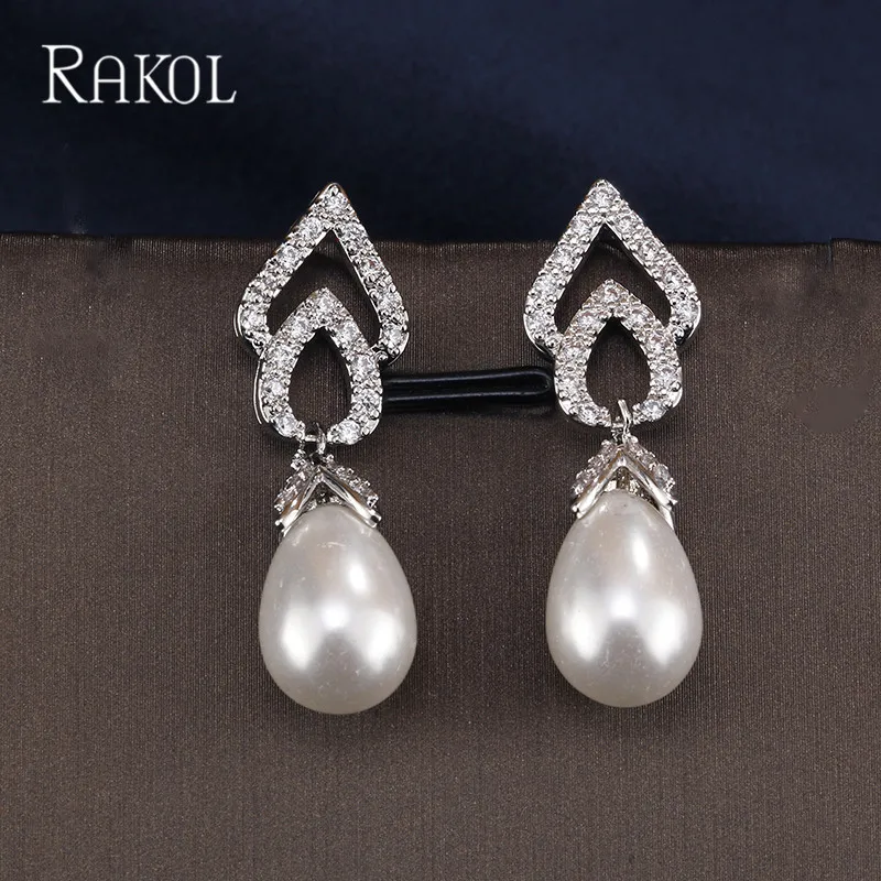 RALKOL Cut Micro Paved AAA CZ Zircon Heart With Water Drop Shape Immitation Pearls Bridal Drop Earrings Set For Women Dress
RALKOL Cut Micro Paved AAA CZ Zircon Heart With Water Drop Shape Immitation Pearls Bridal Drop Earrings Set For Women Dress