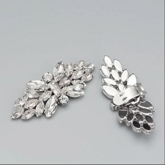 1 pair of high-end shoes accessories shining crystal shoes decorated removable shoe clip
1 pair of high-end shoes accessories shining crystal shoes decorated removable shoe clip