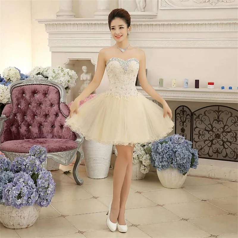 Champagne Organza Embroidery Beading Sweetheart Strapless Ball Gown Women Short Formal Gown Above Knee robe de Cocktail Dresses 
Champagne Organza Embroidery Beading Sweetheart Strapless Ball Gown Women Short Formal Gown Above Knee robe de Cocktail Dresses