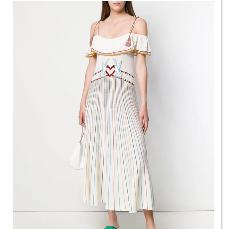 Luxury Designer Brand Knitted Dress for Women Vintage Slash Neck Embroidered Hollow Out Ruffle Belt Tassel Knitted Dress
Luxury Designer Brand Knitted Dress for Women Vintage Slash Neck Embroidered Hollow Out Ruffle Belt Tassel Knitted Dress