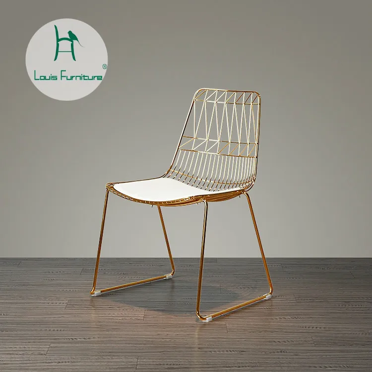 Louis fashion leisure chair Individual single hollow chair backrest household makeup
Louis fashion leisure chair Individual single hollow chair backrest household makeup