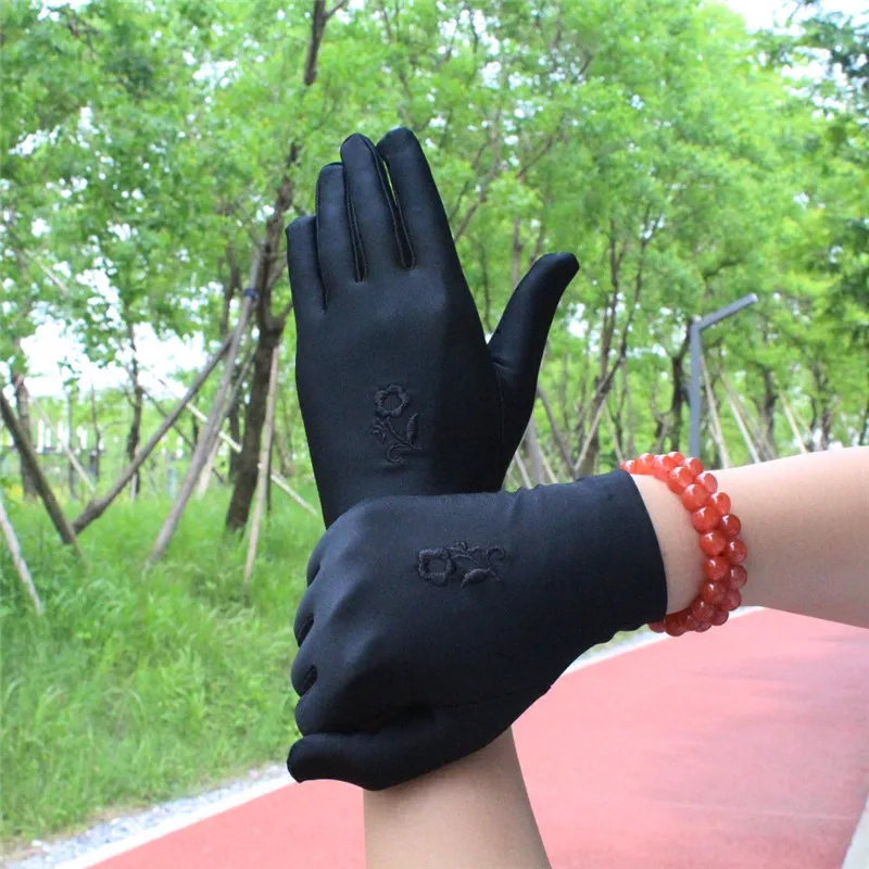 1 Pair Summer Gloves Men/Women Short Paragraph Flower Thin Spandex Gloves/White Ceremonial /Jewelry/Dance Gloves Mix Colors
1 Pair Summer Gloves Men/Women Short Paragraph Flower Thin Spandex Gloves/White Ceremonial /Jewelry/Dance Gloves Mix Colors