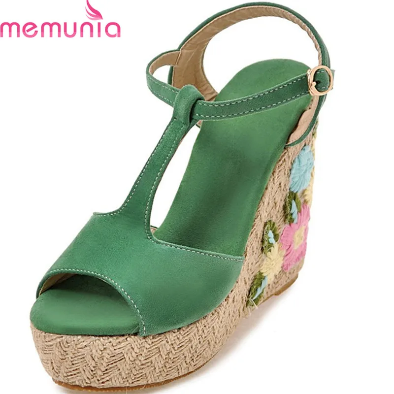 MEMUNIA 2018 hot sale women sandals top quality flock fashion shoes simple buckle summer shoes 12cm wedges high heels shoes
MEMUNIA 2018 hot sale women sandals top quality flock fashion shoes simple buckle summer shoes 12cm wedges high heels shoes