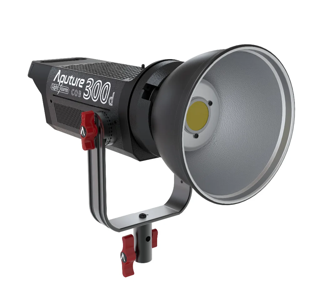 Aputure LS C300d COB light TLCI 96+ 5500K color temperature 300W output 2K tungsten light outdoor light with Gold-mount
Aputure LS C300d COB light TLCI 96+ 5500K color temperature 300W output 2K tungsten light outdoor light with Gold-mount
