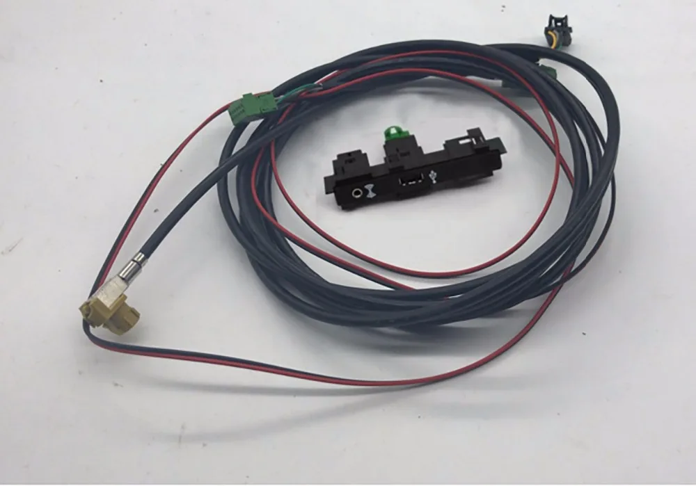 CHESHUNZAI For MQB Touran 2016+ Tiguan 2015+ CARPLAY USB AUX CarPlay MDI USB AMI Install Plug Socket Harness 5Q0 035 726 E
CHESHUNZAI For MQB Touran 2016+ Tiguan 2015+ CARPLAY USB AUX CarPlay MDI USB AMI Install Plug Socket Harness 5Q0 035 726 E