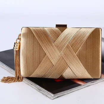 Pure Hand Luxury Metal Tassel Lady Clutch Bag With Chain Shoulder Handbags Classical Style Small Purse Day Evening Clutch Bags
Pure Hand Luxury Metal Tassel Lady Clutch Bag With Chain Shoulder Handbags Classical Style Small Purse Day Evening Clutch Bags