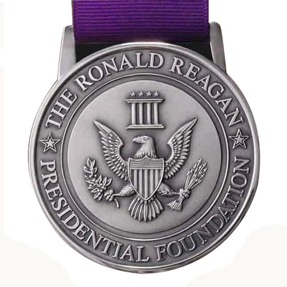 Cheap-Antique-Bronze-Medal-with-Red-and-White-Ribbon-W-65- (1)