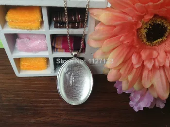20 Sets, Shiny Silver Plated Oval Pendant Tray Blanks 30 x 40 mm Pendant Settings with Matching Glass Cabochons with Chain
20 Sets, Shiny Silver Plated Oval Pendant Tray Blanks 30 x 40 mm Pendant Settings with Matching Glass Cabochons with Chain