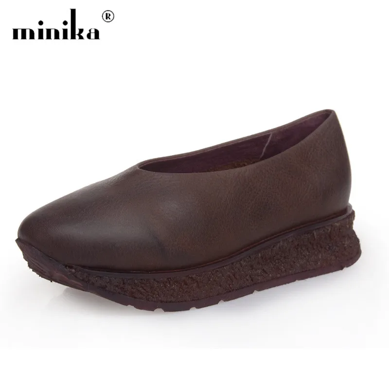High Quality Flat Platform Slip On Loafers With Thick Bottom Fashion Genuine Leather Ladies Shoes Women Walking Sneakers
High Quality Flat Platform Slip On Loafers With Thick Bottom Fashion Genuine Leather Ladies Shoes Women Walking Sneakers
