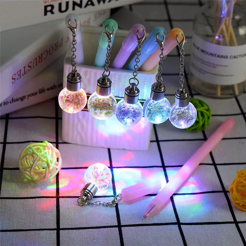 1PC Novelty Dried Flowers Pendent Gel Pen Colorful Light Bulb Signature Pens 0.5mm Black Ink Needle Kawaii Stationery Kids Gifts
1PC Novelty Dried Flowers Pendent Gel Pen Colorful Light Bulb Signature Pens 0.5mm Black Ink Needle Kawaii Stationery Kids Gifts