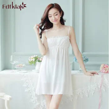 New Spaghetti Strap Cotton Lovely Princess Style Female Nightgown Sexy Palace Women Nightwear Summer Night Dress Sleepwear
New Spaghetti Strap Cotton Lovely Princess Style Female Nightgown Sexy Palace Women Nightwear Summer Night Dress Sleepwear