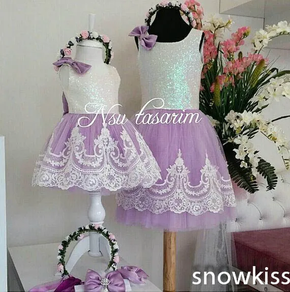 Cute Knee-Length Bling Sequin and White Lace flower girl dresses with Bow baby Birthday Party Dress wedding occasion ball gowns
Cute Knee-Length Bling Sequin and White Lace flower girl dresses with Bow baby Birthday Party Dress wedding occasion ball gowns