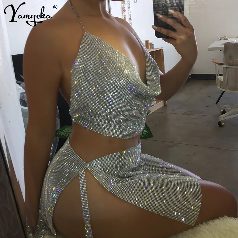 Sexy Gold Silver Metal Crystal Diamonds Summer Dress Women Backless Cut Rhinestone Glitter Night club Two Pieces Sequin Dresses
Sexy Gold Silver Metal Crystal Diamonds Summer Dress Women Backless Cut Rhinestone Glitter Night club Two Pieces Sequin Dresses