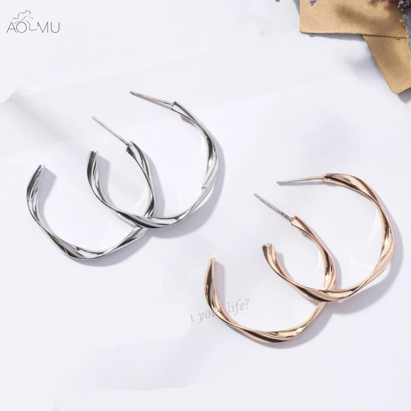 AOMU Fashion Simple Metal Gold Silver Big Geometric Irregular Wave Round Circle Hoop Earrings for Women Girl Gift 3.3cm
AOMU Fashion Simple Metal Gold Silver Big Geometric Irregular Wave Round Circle Hoop Earrings for Women Girl Gift 3.3cm